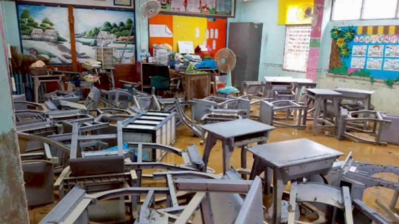 โครงการปันน้ำใจสู่โรงเรียนบ้านหาร