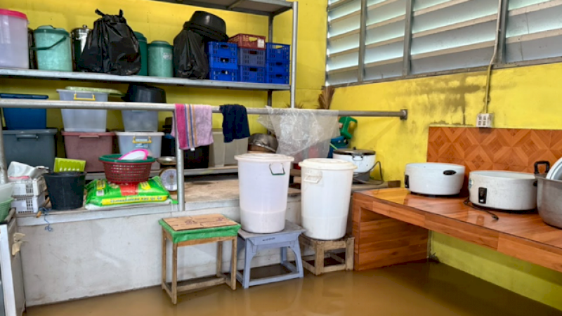 โครงการก้าวข้ามวิกฤตน้ำท่วม โรงเรียนบ้านฉลุง