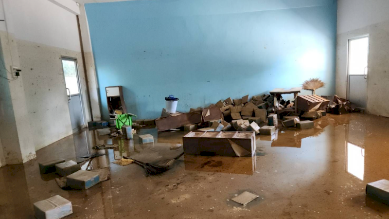 โครงการฟื้นฟูโรงเรียนบ้านบางแฟบ จากเหตุการณ์อุทกภัย