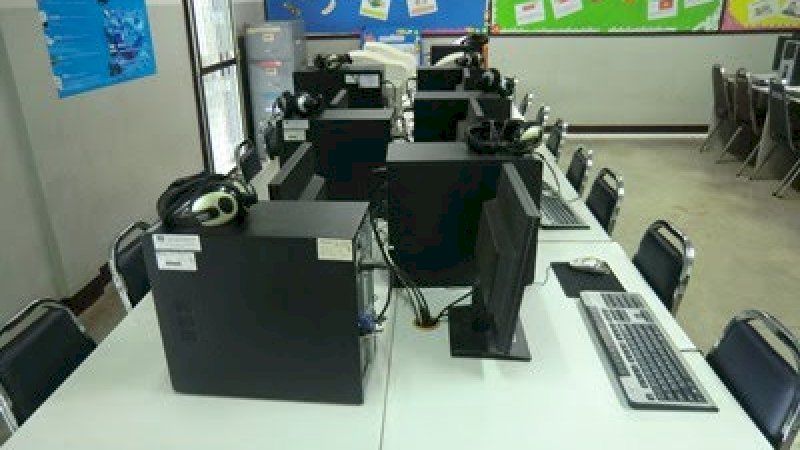 โน้ตบุ๊กเพื่อการศึกษา (Notebook for Education) โรงเรียนกระบุรี