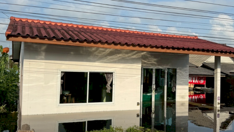 โครงการช่วยเหลือนักเรียนประสบอุทกภัย โรงเรียนชุมชนบ้านปาดัง